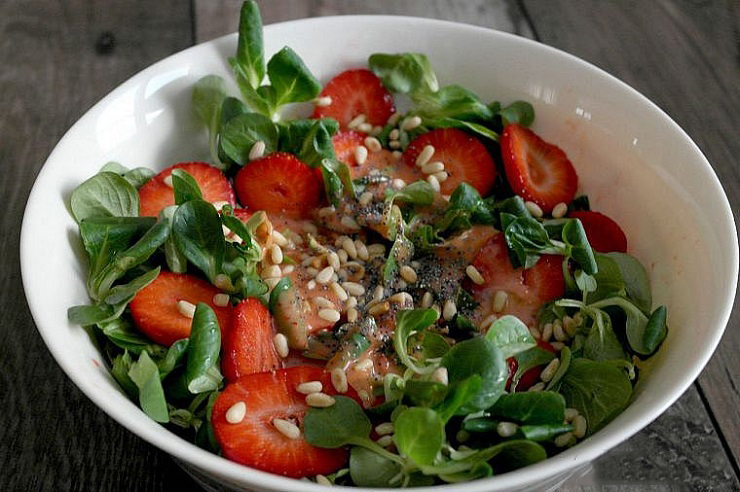 Салат с рукколой, помидорами черри и кедровыми орешками: пошаговый рецепт с фото | Меню недели